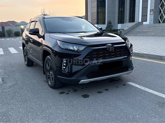 Toyota RAV4-6