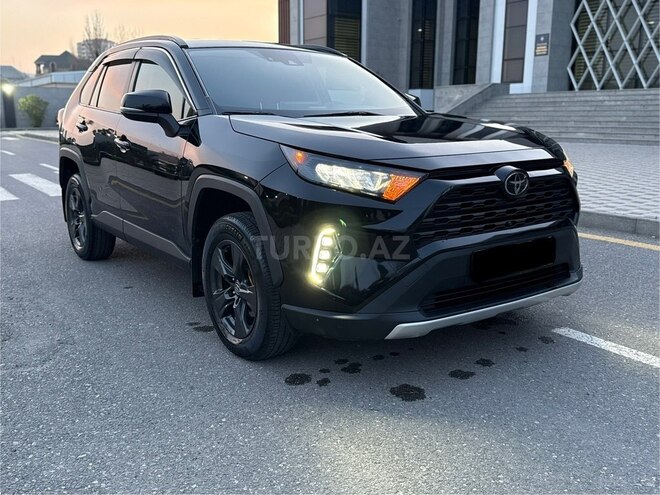 Toyota RAV4-4