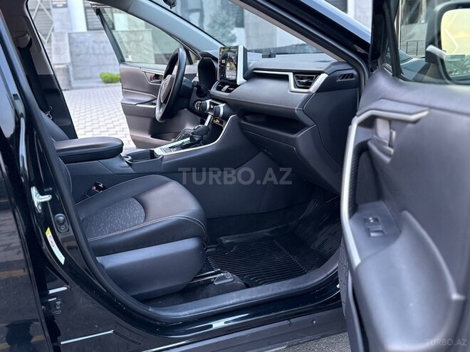 Toyota RAV4-18