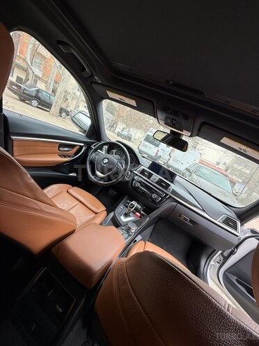 BMW 330-4