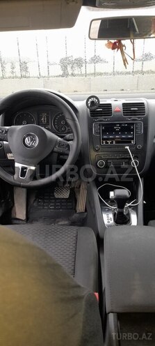 Volkswagen Jetta-13
