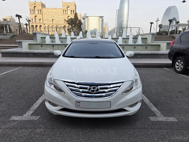 Hyundai Sonata-1