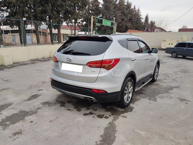 Hyundai Santa Fe-5