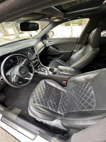 Kia Optima-12