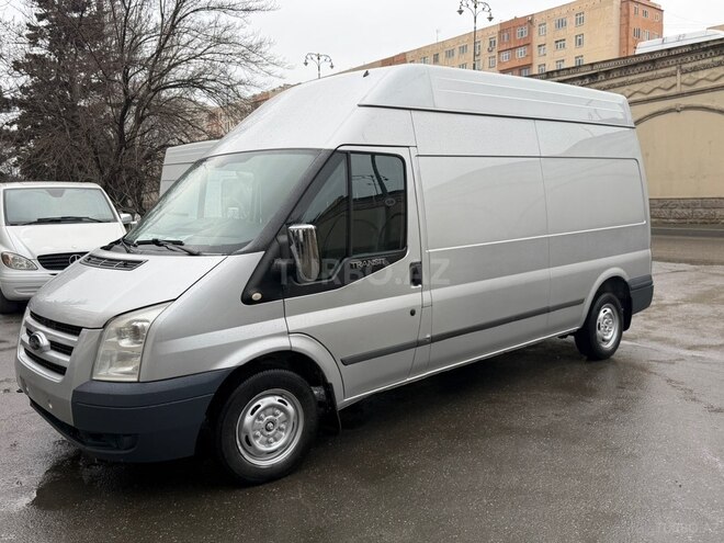 Ford Transit-2