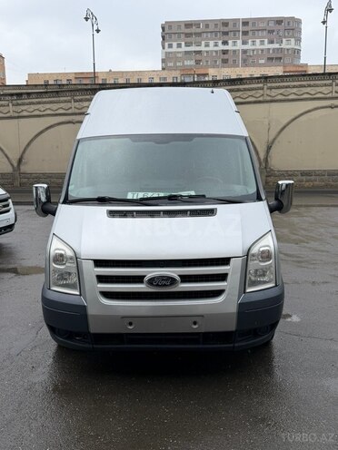 Ford Transit-1