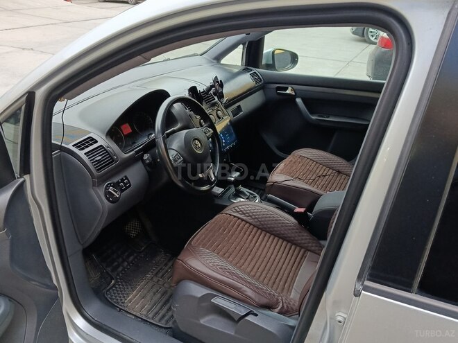 Volkswagen Touran-7