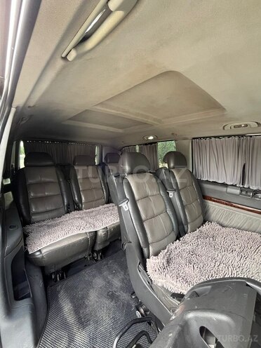Mercedes Viano-5