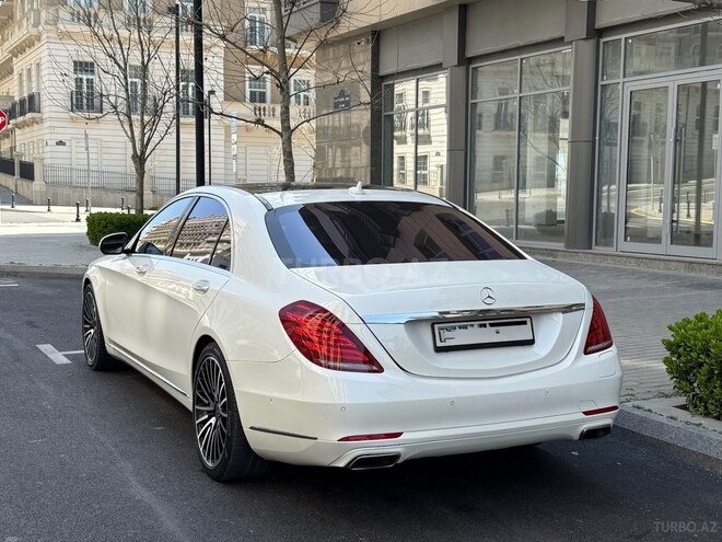 Mercedes S 550 e-9