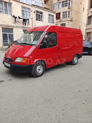 Ford Transit-4