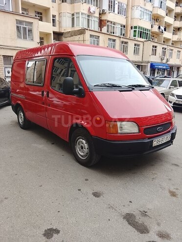 Ford Transit-3