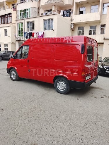 Ford Transit-5