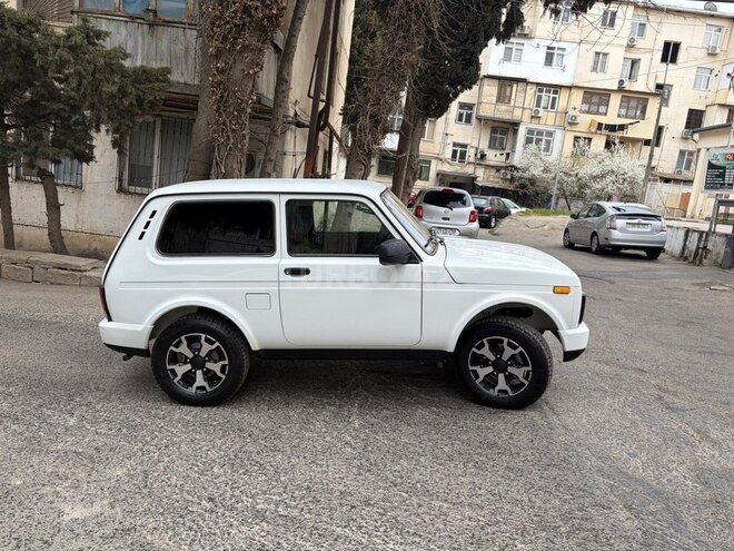 LADA (VAZ) Niva-8