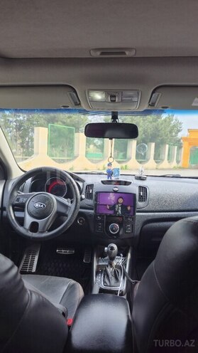 Kia Cerato-8