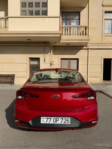 Hyundai Elantra-6