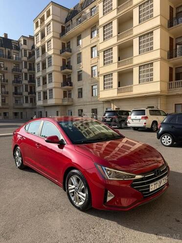 Hyundai Elantra-4