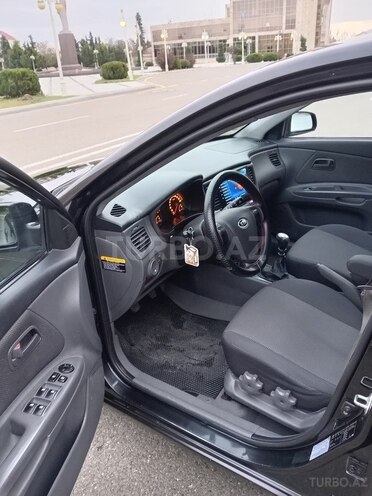 Kia Rio-11