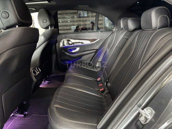Mercedes E 300-14