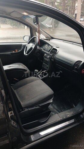 Opel Zafira-6