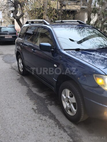 Mitsubishi Outlander-4