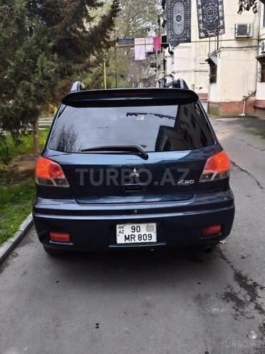 Mitsubishi Outlander-3