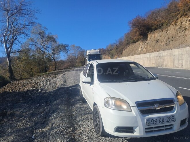 Chevrolet Aveo-1
