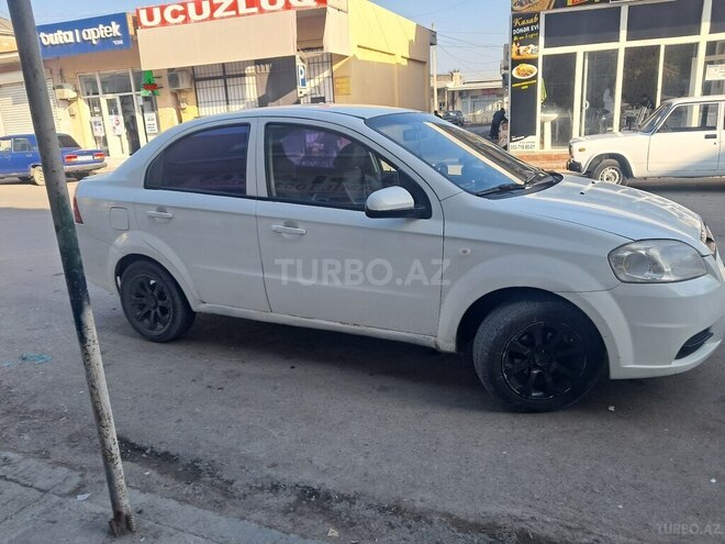 Chevrolet Aveo-3