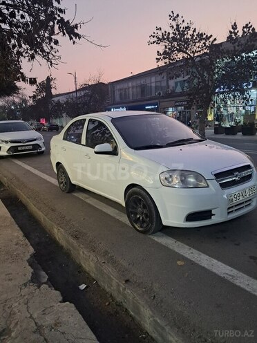 Chevrolet Aveo-7