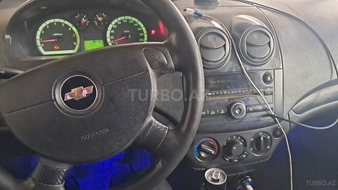 Chevrolet Aveo-8