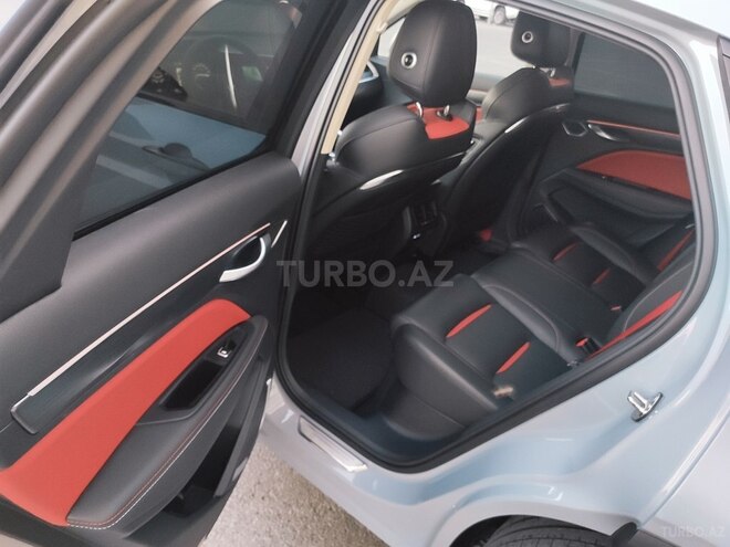 Geely Tugella-15