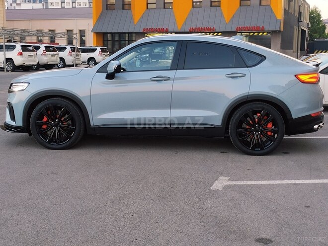Geely Tugella-11