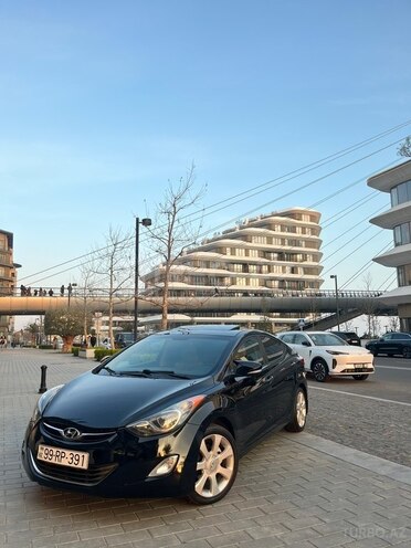Hyundai Elantra-5