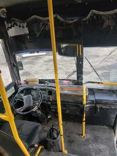 Isuzu Ecobus-4
