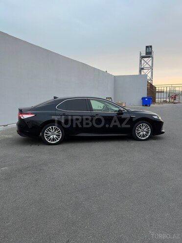 Toyota Camry-5