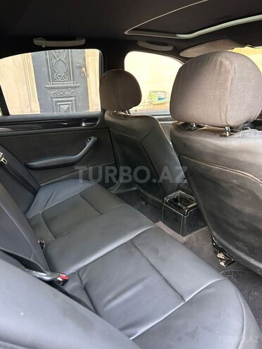 BMW 318-10