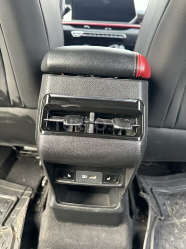 Geely Coolray-9
