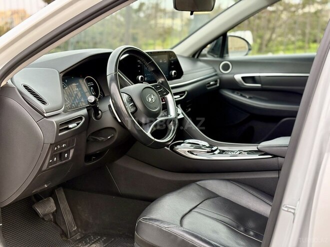 Hyundai Sonata-6