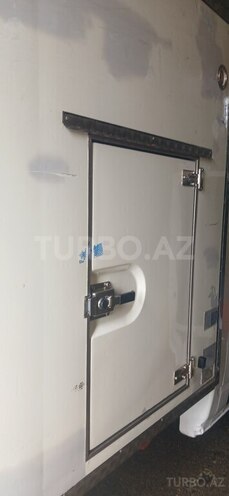 Ford Transit-15