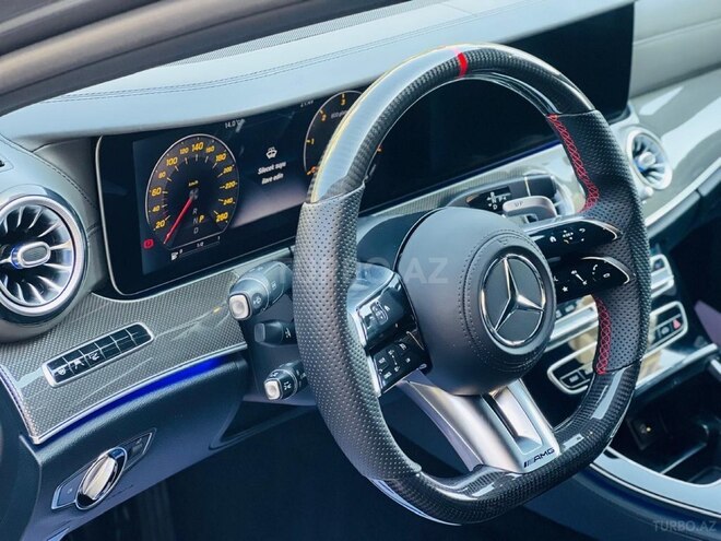 Mercedes E 300 d-13