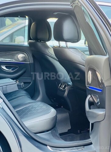 Mercedes E 300 d-14