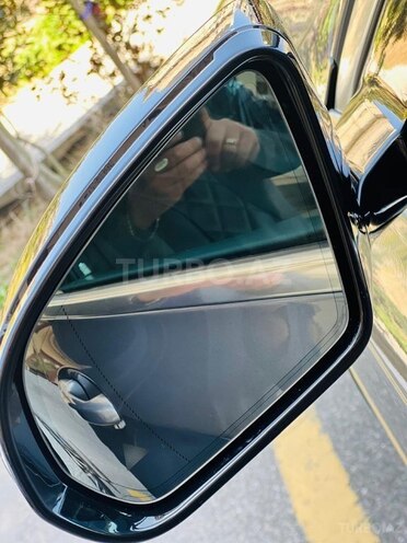 Mercedes E 300 d-9