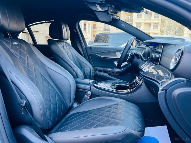 Mercedes E 300 d-17
