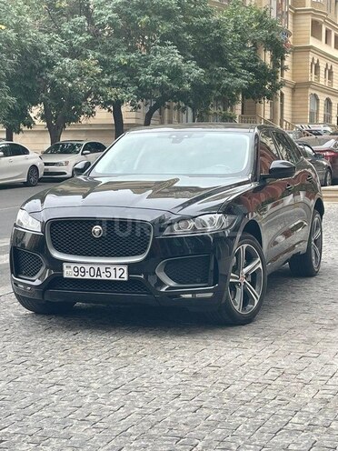Jaguar F-Pace-1