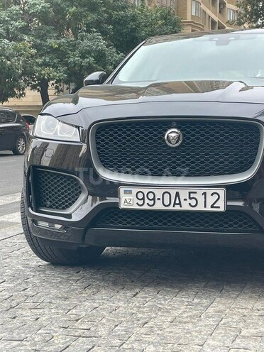 Jaguar F-Pace-2