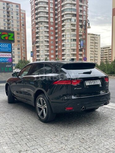 Jaguar F-Pace-4