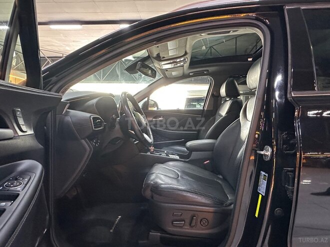 Hyundai Santa Fe-13