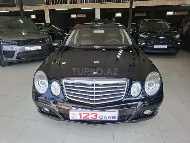 Mercedes E 220-1