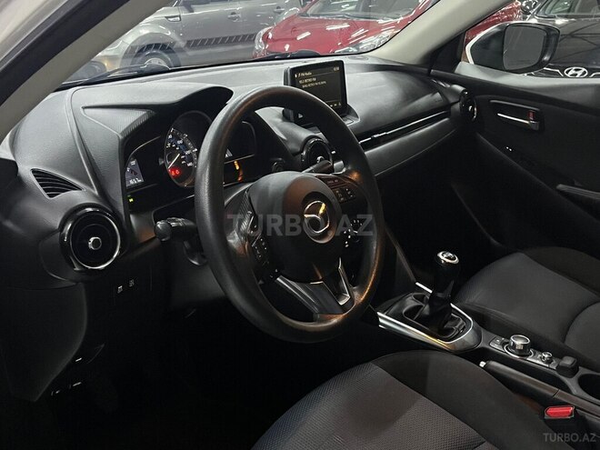 Toyota Yaris iA-12