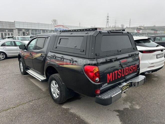 Mitsubishi L200-7