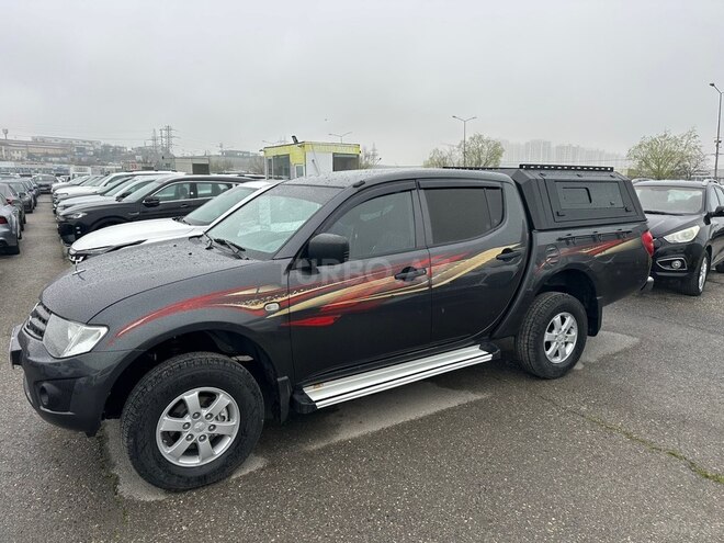 Mitsubishi L200-3